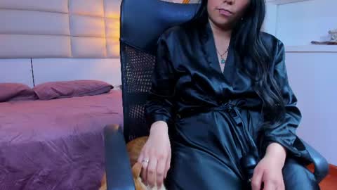 Snapshot of nohemi_louse chatting on 07-14-26, 02:05 Nohemi online show from 07-14-26, 02:05