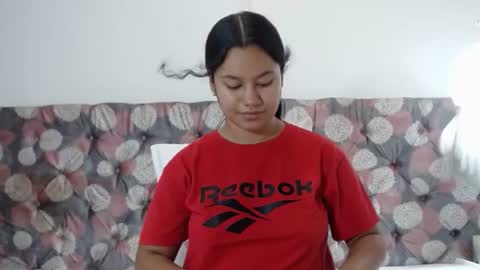 Snapshot of noiravale chatting on 06-22-26, 07:11 Noira Vale online show from 06-22-26, 07:11