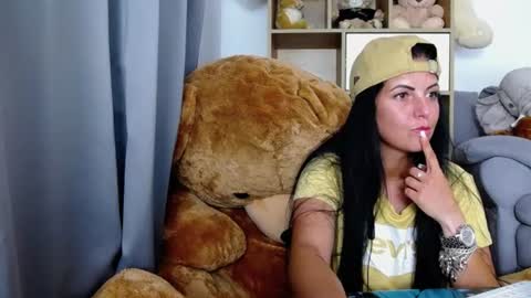 noirbella online show from 07-31-26, 11:04