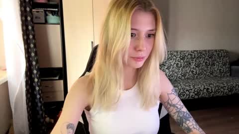 Sofia online show from 04-15-26, 09:16