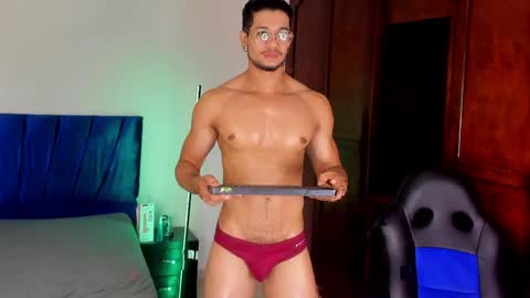 Im Nolan  online show from 04-07-26, 08:31