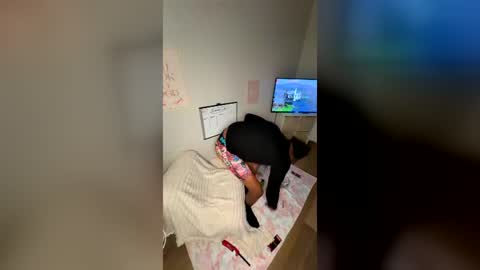 Snapshot of nonchalantii chatting on 06-21-26, 03:53 nonchalantii online show from 06-21-26, 03:53