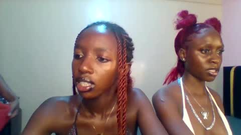 Snapshot of norababy20 chatting on 06-06-26, 05:23 Norababy20 online show from 06-06-26, 05:23