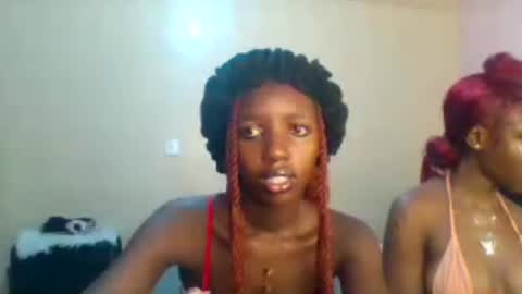 Snapshot of norababy20 chatting on 06-15-26, 04:25 Norababy20 online show from 06-15-26, 04:25