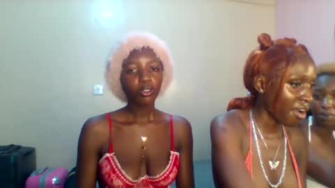 Snapshot of norababy20 chatting on 06-27-26, 06:51 Norababy20 online show from 06-27-26, 06:51