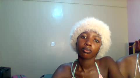 Snapshot of norababy20 chatting on 06-29-26, 03:57 Norababy20 online show from 06-29-26, 03:57