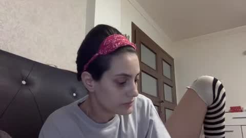 Snapshot of norablues chatting on 06-18-26, 03:29 norablues online show from 06-18-26, 03:29
