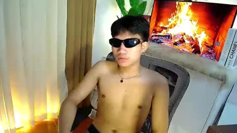 Hi im ariel online show from 06-05-26, 02:40