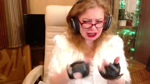 Snapshot of norma_gin chatting on 07-08-26, 09:30 miss Tress online show from 07-08-26, 09:30