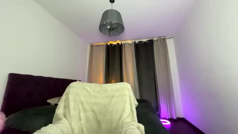 Tina online show from 10-03-25, 07:22