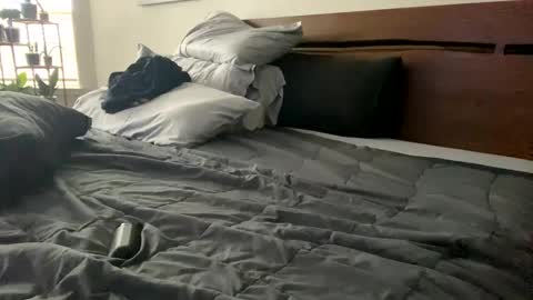 notapouta online show from 01-20-25, 09:53