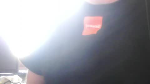 Snapshot of notte chatting on 04-21-26, 12:44 notte online show from 04-21-26, 12:44