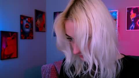 Snapshot of nova_sky_ chatting on 04-18-26, 07:18 Nova online show from 04-18-26, 07:18
