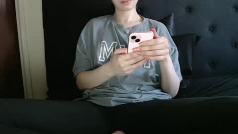 Snapshot of novafrey chatting on 04-28-26, 07:30 Olivia online show from 04-28-26, 07:30