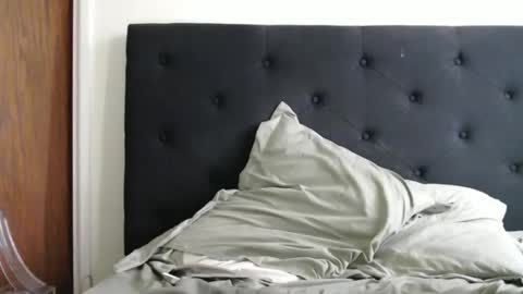 Snapshot of novafrey chatting on 05-12-26, 05:10 Olivia online show from 05-12-26, 05:10
