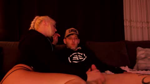 Snapshot of nptv88 chatting on 03-02-25, 01:26 Nick and Tiffany online show from 03-02-25, 01:26