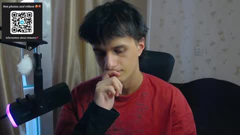 Snapshot of nuar_x chatting on 04-18-26, 02:10 Nuar X online show from 04-18-26, 02:10