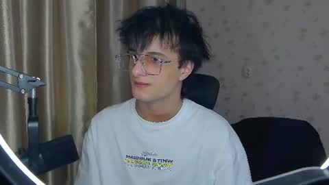 Snapshot of nuar_x chatting on 06-08-26, 05:24 Nuar X online show from 06-08-26, 05:24