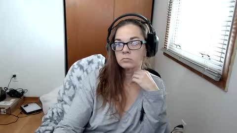 Snapshot of nxtdoornikki chatting on 12-21-25, 02:13 NxtDoorNikki online show from 12-21-25, 02:13