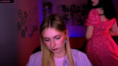 Snapshot of nymiraa chatting on 05-23-26, 07:18 Mira online show from 05-23-26, 07:18
