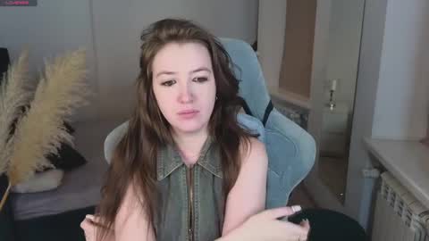 hey hey i am Lora and im new here hope to have some good time here 3 online show from 01-15-25, 02:35