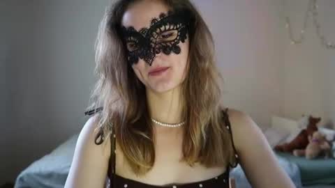 Snapshot of obsessionx_eve chatting on 06-17-26, 11:23 obsessionx_eve online show from 06-17-26, 11:23