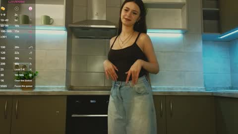 Bella online show from 03-31-26, 03:23