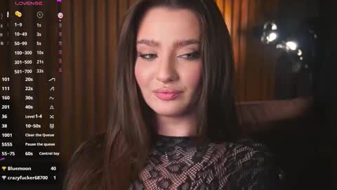 Snapshot of oceaneyessss_ chatting on 11-29-25, 08:23 Kristina online show from 11-29-25, 08:23