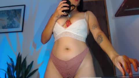 Snapshot of octavia_blom chatting on 07-12-26, 12:40 octavia blom online show from 07-12-26, 12:40