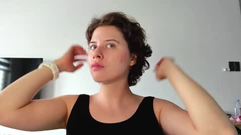 Evie online show from 04-04-26, 06:22