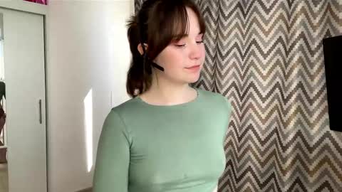 Snapshot of odellabowman chatting on 06-06-26, 07:24 Night Odella Bowman Julia online show from 06-06-26, 07:24