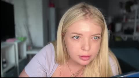 Odri online show from 04-25-26, 01:41