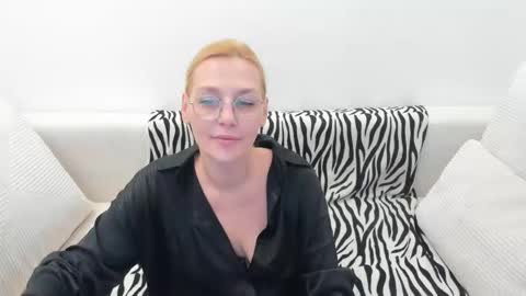 oeigesmik online show from 04-17-26, 11:02