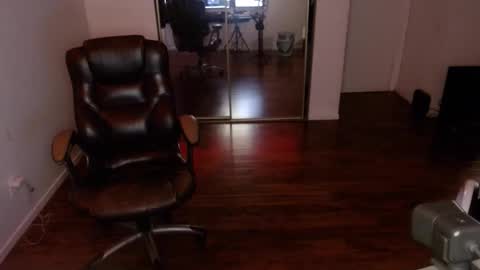 Money online show from 03-23-26, 08:35