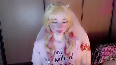 Snapshot of oh_pichuu chatting on 06-15-26, 03:31 Milly online show from 06-15-26, 03:31