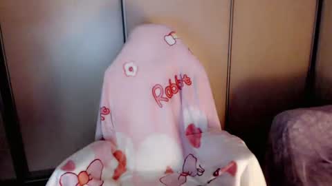 Snapshot of oh_pichuu chatting on 07-03-26, 01:06 Milly online show from 07-03-26, 01:06