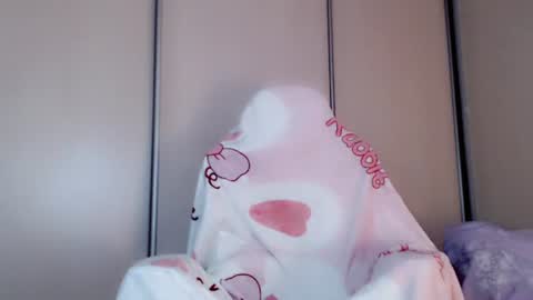 Snapshot of oh_pichuu chatting on 07-09-26, 01:15 Milly online show from 07-09-26, 01:15