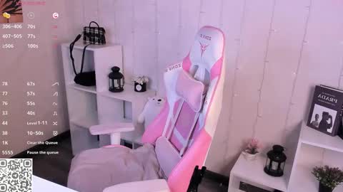 KAYA. online Tu We Th Fr Sa 0100AM - 0800AM Time zone of Germany Munich online show from 03-10-26, 12:04