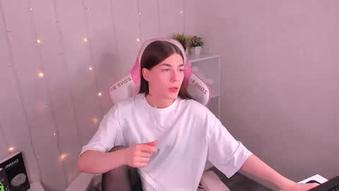 KAYA. online Tu We Th Fr Sa 0100AM - 0800AM Time zone of Germany Munich online show from 03-25-26, 11:55