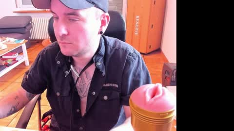 Chris online show from 05-04-26, 09:05