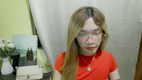 Snapshot of ohmyalessandraxcx chatting on 12-17-25, 05:41 ohmyalessandraxcx online show from 12-17-25, 05:41