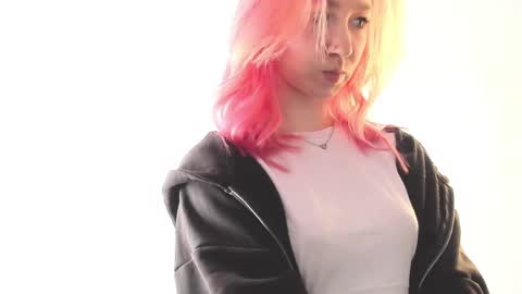 Emi and Ohpi online show from 04-22-26, 10:28