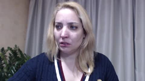 Snapshot of ohsweetmari chatting on 03-08-26, 07:39 Mari online show from 03-08-26, 07:39