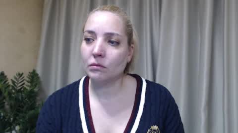 Snapshot of ohsweetmari chatting on 03-24-26, 04:23 Mari online show from 03-24-26, 04:23
