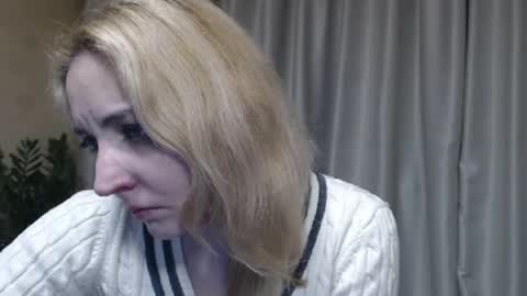 Snapshot of ohsweetmari chatting on 04-07-26, 02:50 Mari online show from 04-07-26, 02:50