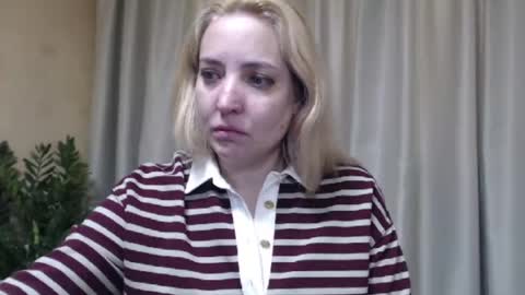 Snapshot of ohsweetmari chatting on 04-15-26, 02:57 Mari online show from 04-15-26, 02:57