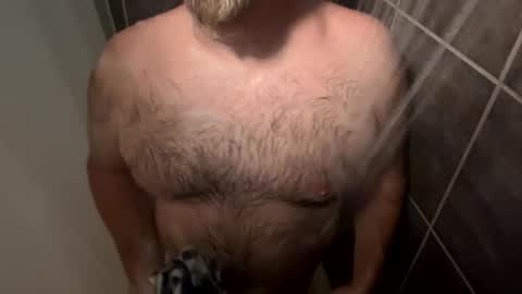 Snapshot of oldbones2 chatting on 09-27-25, 01:10 oldbones2 online show from 09-27-25, 01:10