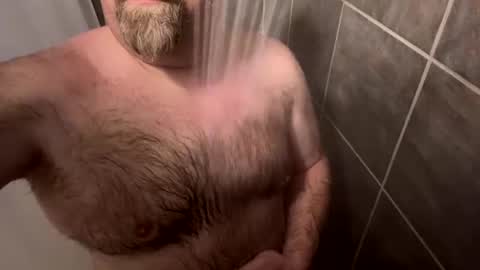 Snapshot of oldbones2 chatting on 11-16-25, 01:00 oldbones2 online show from 11-16-25, 01:00