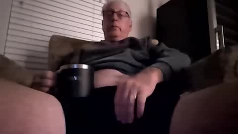 Snapshot of oldsubman chatting on 03-14-26, 10:42 oldsubman online show from 03-14-26, 10:42