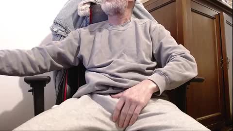 Snapshot of oldwolfman chatting on 01-16-25, 10:21 oldwolfman online show from 01-16-25, 10:21